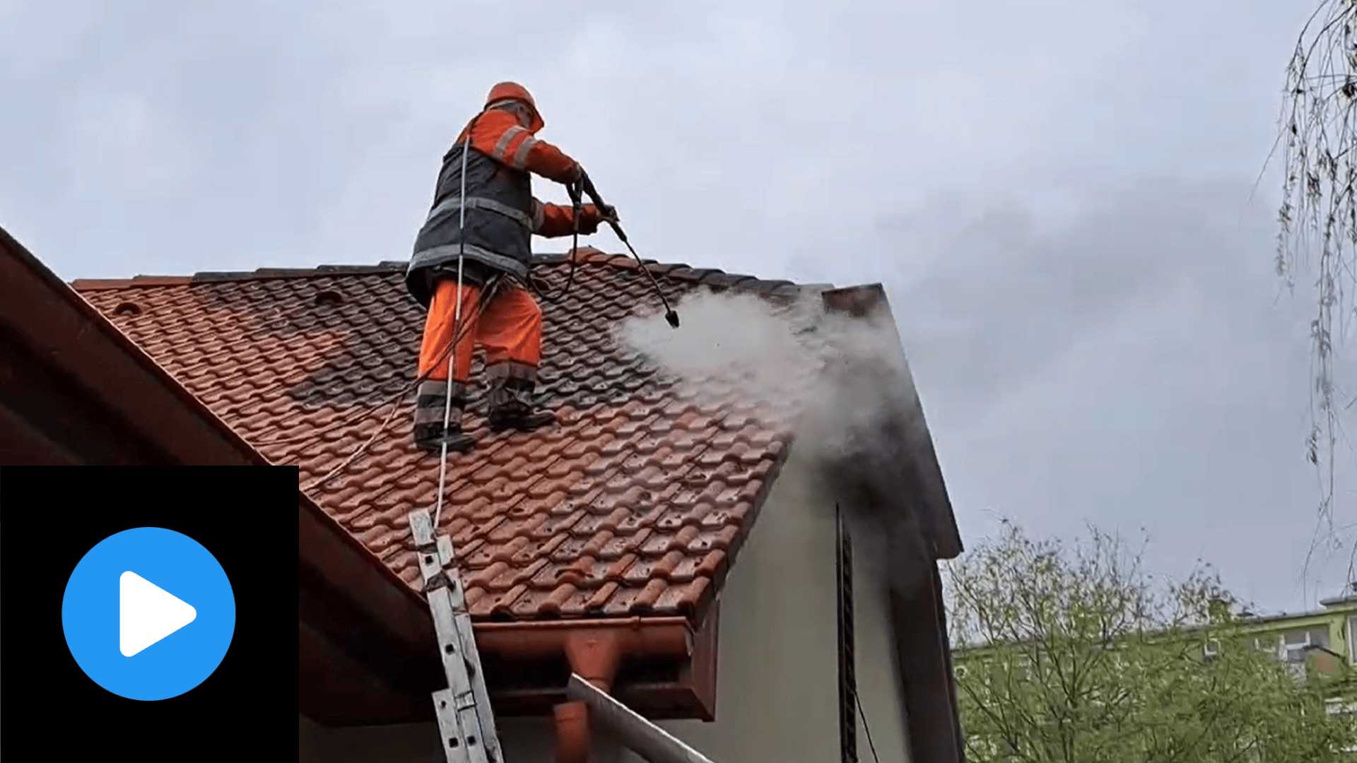 Tetőtisztítás - cseréptető tisztítás videó - 05 Referencia videó - Kőtisztítás.eu