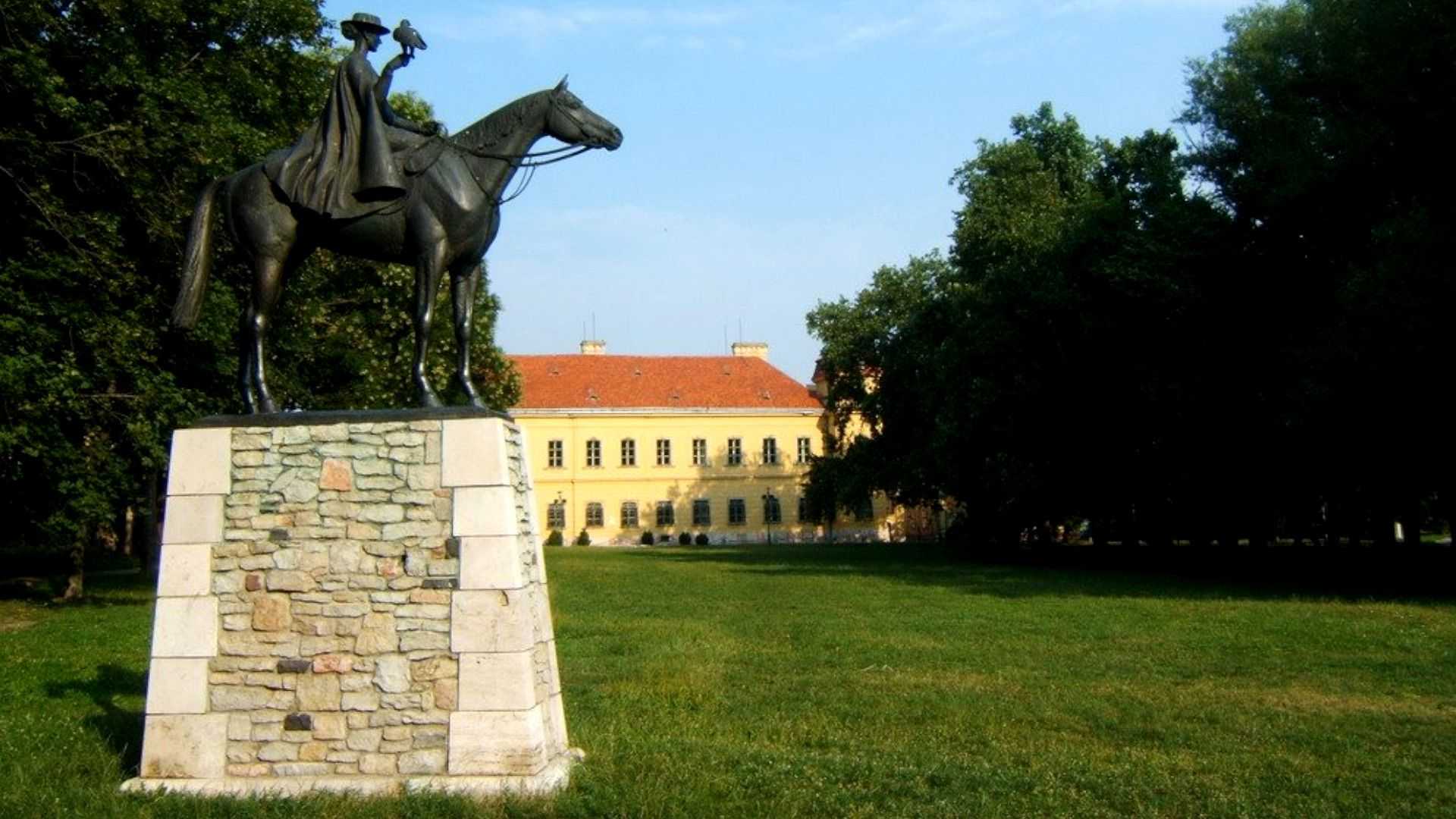 Emlékműtisztítás - fém szobor tisztítása - Kőtisztítás.eu