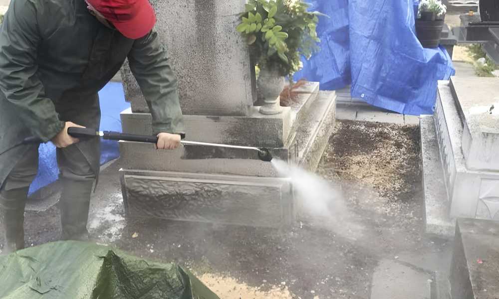 Sírkőtisztítás - magasnyomású mosóval - Kőtisztítás.eu